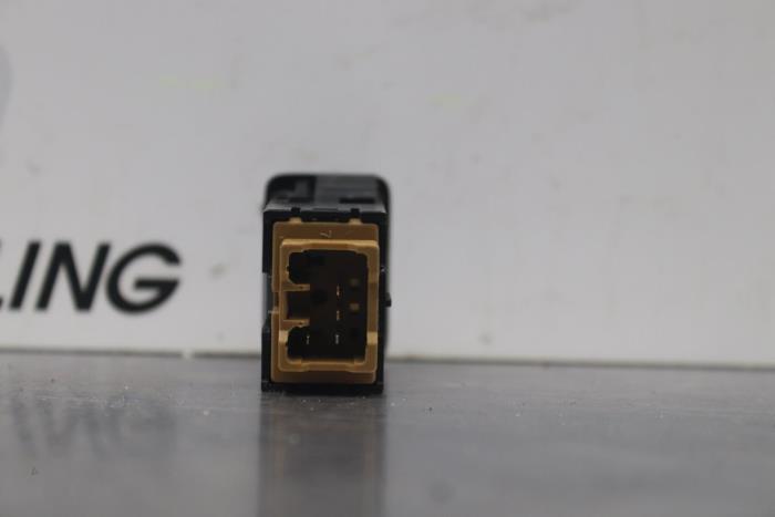Usados Interruptor ESP Suzuki SX4 (EY/GY) 1.6 16V 4x2 Precio de solicitud ofrecido por Gebr Opdam B.V.