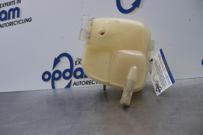 Expansion vessel from a Opel Astra G (F08/48) 1.8 16V 2004