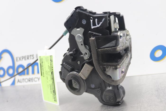 Begagnade Dörrlåsmekanism, 4-dörrars, vänster fram Subaru Justy (M3) 1.0 12V DVVT Pris € 34,00 Marginaltabell erbjuds av Gebr Opdam B.V.