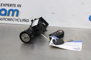 Used Ignition lock + key Fiat 500 (312) 1.2 69 Price on request offered by Gebr Opdam B.V.