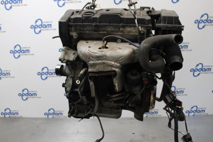 Motor van een Citroën Xsara Picasso (CH) 1.6i 16V 2010
