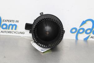 Used Heating and ventilation fan motor Audi A5 Sportback (F5A/F5F) 2.0 TDI 16V Price on request offered by Gebr Opdam B.V.