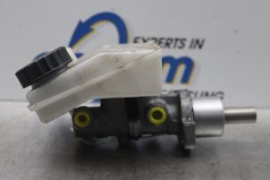 Usagé Cylindre de frein principal Peugeot 206+ (2L/M) 1.4 XS Prix € 30,00 Règlement à la marge proposé par Gebr Opdam B.V.