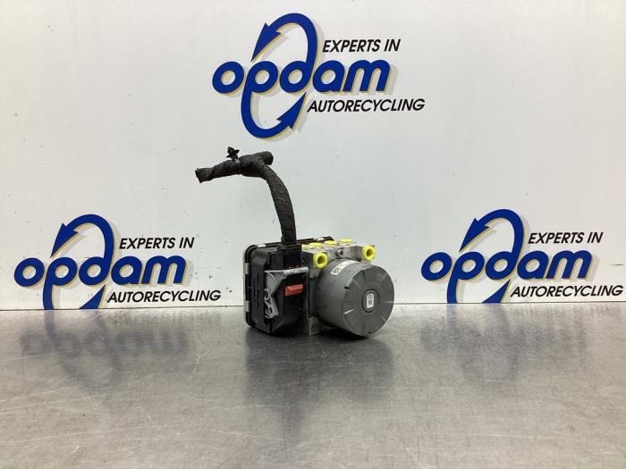 Used ABS pump Volkswagen Golf VII (AUA) 1.0 TSI 12V BlueMotion Price € 191,00 Margin scheme offered by Gebr Opdam B.V.