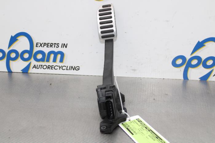 Begagnade Gaspedalsensor Volvo V60 I (FW/GW) 2.4 D6 20V Plug-in Hybrid AWD Pris på förfrågan erbjuds av Gebr Opdam B.V.