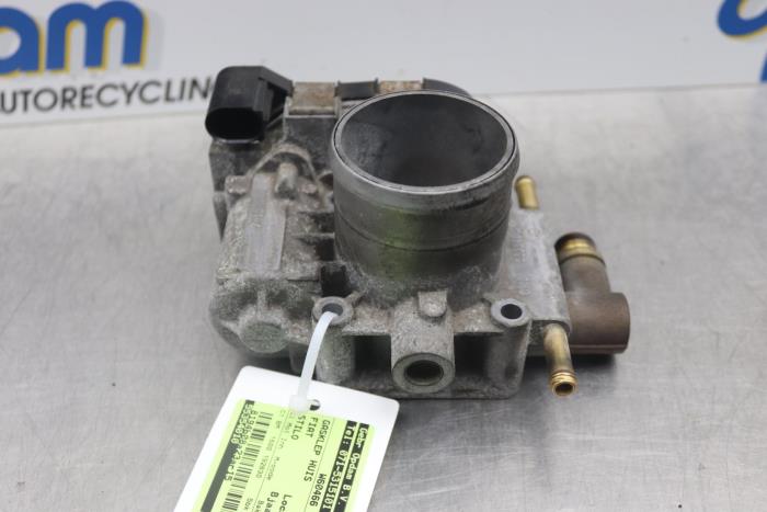Usagé Boitier papillon Fiat Stilo (192A/B) 1.6 16V Prix sur demande proposé par Gebr Opdam B.V.