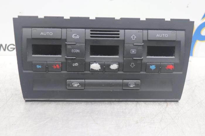 Heater control panel from a Audi A4 Avant Quattro (B6) 3.0 V6 30V 2003