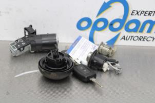 Used Set of cylinder locks (complete) Dacia Sandero II 0.9 TCE 12V Price on request offered by Gebr Opdam B.V.
