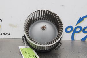 Used Heating and ventilation fan motor Mazda 5 (CWA9) 1.6 CITD 16V Price € 40,00 Margin scheme offered by Gebr Opdam B.V.