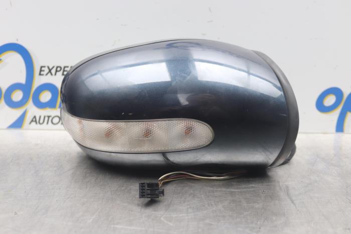 Wing mirror, right from a Mercedes-Benz C Sportcoupé (C203) 2.2 C-220 CDI 16V 2003
