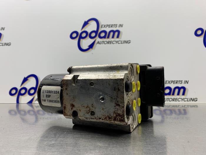 Usagé Bloc ABS Saab 9-3 II (YS3F) 2.0t 16V Prix € 128,00 Règlement à la marge proposé par Gebr Opdam B.V.