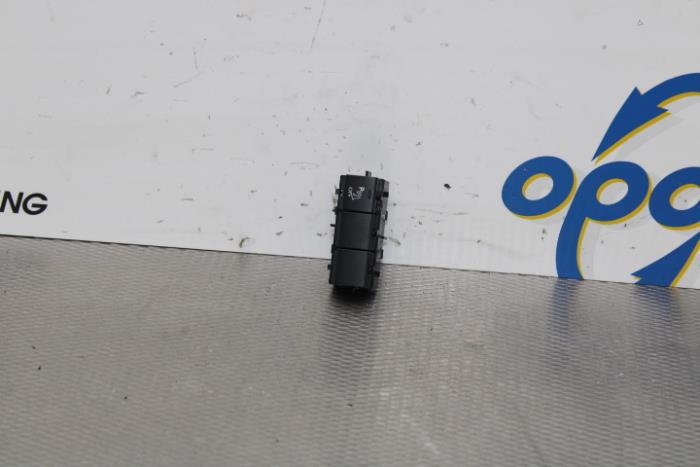 Usados Interruptor PDC Citroen Jumpy 1.6 Blue HDi 95 Precio de solicitud ofrecido por Gebr Opdam B.V.