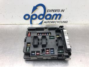 Usados Caja de fusibles Citroen C5 I Berline (DC) 2.0 16V Precio € 100,00 Norma de margen ofrecido por Gebr Opdam B.V.