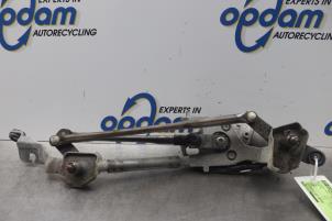 Used Wiper motor + mechanism Daihatsu Cuore (L251/271/276) 1.0 12V DVVT Price € 50,00 Margin scheme offered by Gebr Opdam B.V.