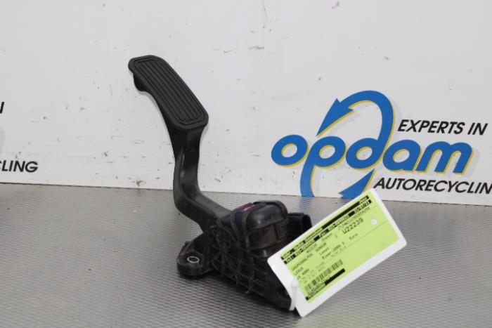 Begagnade Gaspedalsensor Lexus RX (L2) 400h V6 24V VVT-i 4x4 Pris på förfrågan erbjuds av Gebr Opdam B.V.