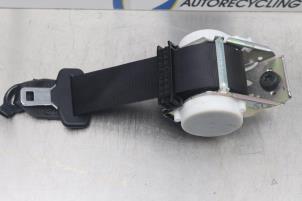 Used Rear seatbelt, right Ford Focus 3 Wagon 1.0 Ti-VCT EcoBoost 12V 125 Price € 50,00 Margin scheme offered by Gebr Opdam B.V.