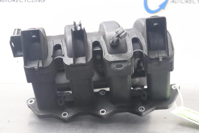 Używane Kolektor dolotowy Renault Modus/Grand Modus (JP) 1.2 16V Cena € 42,00 Procedura marży oferowane przez Gebr Opdam B.V.