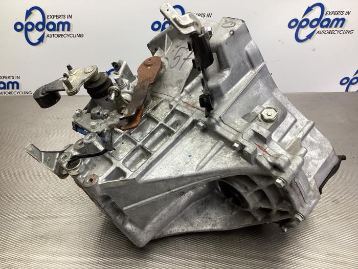 Getriebe van een Toyota Aygo (B40) 1.0 12V VVT-i 2020