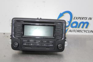 Usados Reproductor de CD y radio Volkswagen Polo V (6R) 1.2 TDI 12V BlueMotion Precio de solicitud ofrecido por Gebr Opdam B.V.