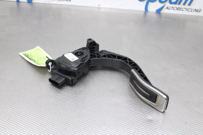 Begagnade Gaspedalsensor Audi S8 (D4) 4.0 V8 TFSI 32V Pris på förfrågan erbjuds av Gebr Opdam B.V.