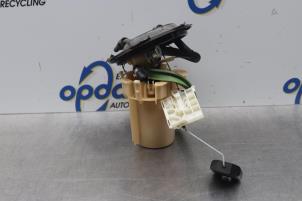 Używane Pompa benzynowa Opel Zafira (F75) 1.8 16V Cena € 50,00 Procedura marży oferowane przez Gebr Opdam B.V.
