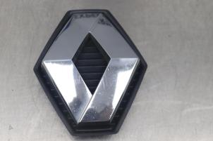 Usagé Emblème Renault Megane II CC (EM) 1.6 16V Prix € 25,00 Règlement à la marge proposé par Gebr Opdam B.V.