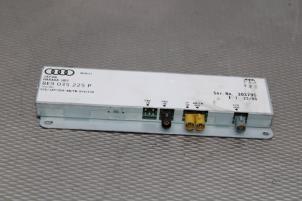Usagé Antenne amplificateur Audi A4 Avant (B7) 1.9 TDI Prix sur demande proposé par Gebr Opdam B.V.