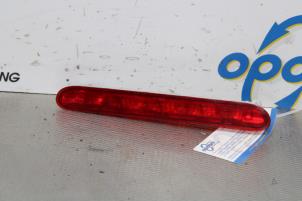 Używane Dodatkowe swiatlo stopu srodek Peugeot Expert (VA/VB/VE/VF/VY) 2.0 Blue HDi 120 16V Cena € 36,30 Z VAT oferowane przez Gebr Opdam B.V.