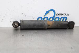 Used Rear shock absorber, left Peugeot Expert (VA/VB/VE/VF/VY) 2.0 Blue HDi 120 16V Price on request offered by Gebr Opdam B.V.
