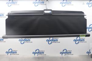 Usagé Bâche coffre à bagages Mazda Tribute 3.0 V6 24V 4x4 Prix € 125,00 Règlement à la marge proposé par Gebr Opdam B.V.