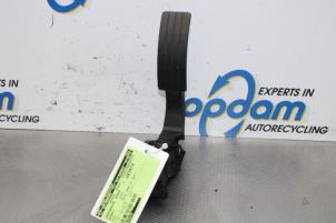 Używane Czujnik polozenia pedalu gazu Renault Clio IV (5R) 1.5 Energy dCi 90 FAP Cena € 20,00 Procedura marży oferowane przez Gebr Opdam B.V.