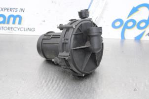 Used Exhaust air pump Volkswagen New Beetle (9C1/9G1) 2.0 Price on request offered by Gebr Opdam B.V.