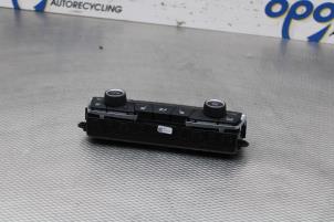 Usagé Panneau de commandes chauffage BMW 2 serie Active Tourer (F45) 218i 1.5 TwinPower Turbo 12V Prix sur demande proposé par Gebr Opdam B.V.