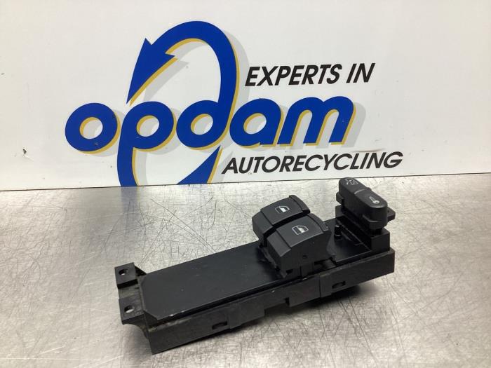 Usados Interruptor de ventanilla eléctrica Volkswagen Golf IV (1J1) 1.6 16V Precio € 30,00 Norma de margen ofrecido por Gebr Opdam B.V.