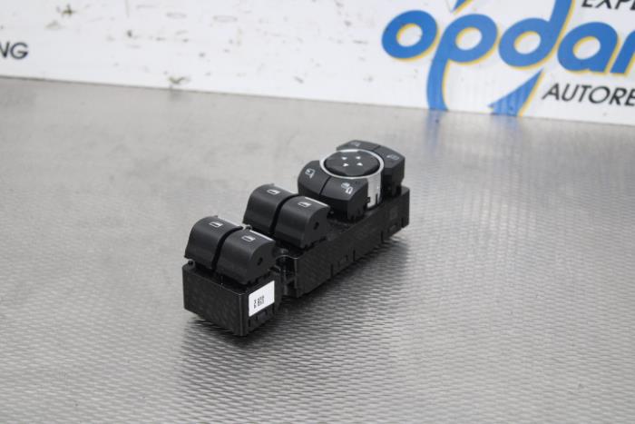 Usados Interruptor de ventanilla eléctrica Ford Mondeo V 1.5 TDCi Precio € 42,00 Norma de margen ofrecido por Gebr Opdam B.V.