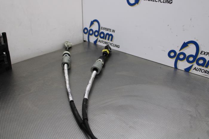 Gearbox control cable from a Ford Mondeo V 1.5 TDCi 2016