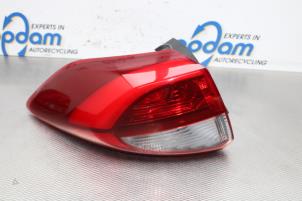 Używane Tylne swiatlo pozycyjne lewe Hyundai Tucson (TL) 1.6 GDi 16V 2WD Cena na żądanie oferowane przez Gebr Opdam B.V.