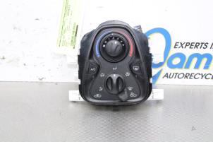 Usados Panel de control de calefacción Toyota Aygo (B40) 1.0 12V VVT-i Precio de solicitud ofrecido por Gebr Opdam B.V.