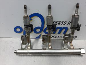 Used Injector (petrol injection) Ford Focus 3 1.0 Ti-VCT EcoBoost 12V 100 Price € 100,00 Margin scheme offered by Gebr Opdam B.V.