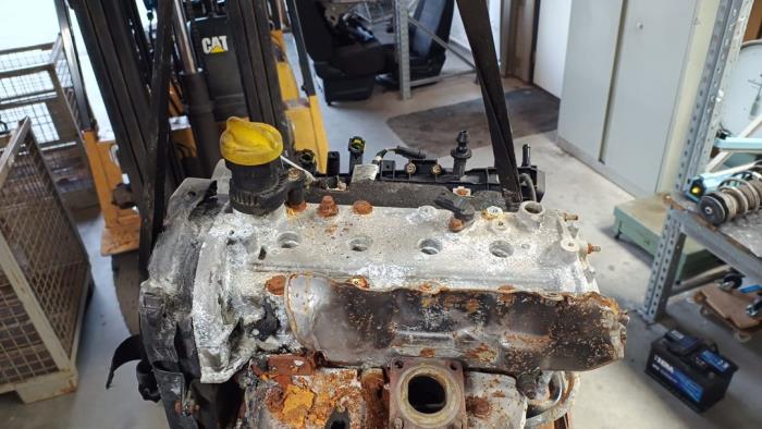 Engine from a Fiat 500 (312) 1.4 16V 2016