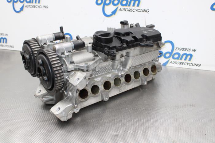 Cylinder head from a Volvo XC90 II 2.0 T6 16V AWD 2016