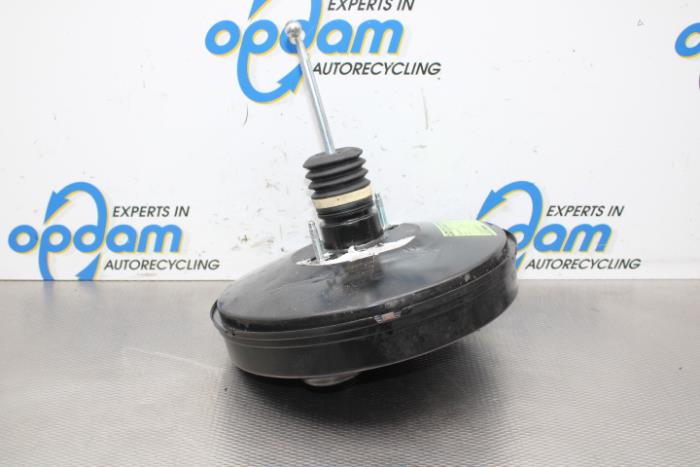 Usagé Assistant de freinage Skoda Octavia Combi (5EAC) 1.0 TSI 12V Prix sur demande proposé par Gebr Opdam B.V.