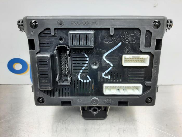 Body control computer Renault Clio III (BR/CR), 2005 / 2014 1.6 16V, Hatchback, Petrol, 1.598cc, 82kW (111pk), FWD, K4M800; K4M801, 2005-06 / 2014-12, BR/CR0B/Y; BR/CR1B; BR/CR1M; BR/CR05; BR/CRCB (Used)