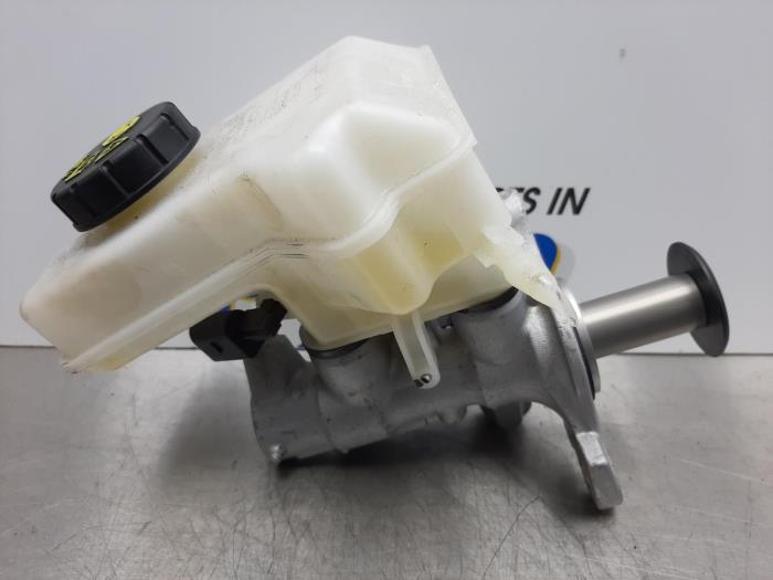 Master cylinder from a Volkswagen Polo VI (AW1) 1.0 TSI 12V 2018