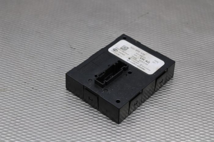 Używane Modul keyless vehicle Audi A4 Avant (B6) 2.0 20V Cena na żądanie oferowane przez Gebr Opdam B.V.