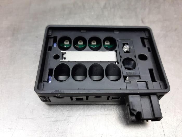 Gebrauchte Regensensor Citroen C2 (JM) 1.4 Preis € 17,00 Margenregelung angeboten von Gebr Opdam B.V.