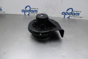 Usagé Moteur de ventilation chauffage Audi A1 (8X1/8XK) 1.2 TFSI Prix sur demande proposé par Gebr Opdam B.V.