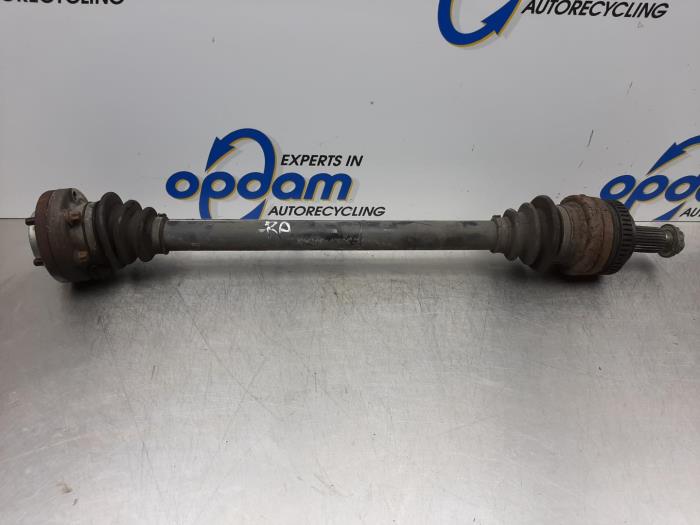 Drive shaft, rear right from a BMW 3 serie (E46/2) 320 Ci 24V 2002