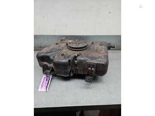 Gebrauchte Adblue Tank Renault Master III (FV) 2.3 dCi 170 16V FWD Preis € 400,00 Margenregelung angeboten von Gebr Opdam B.V.