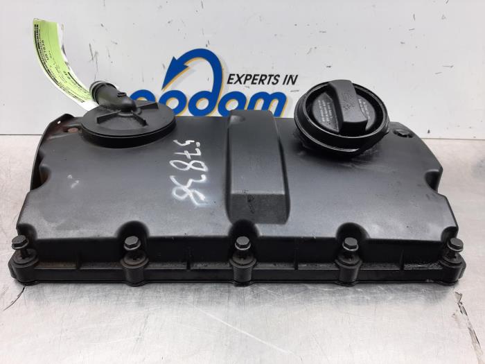 Gebrauchte Ventildeckel Audi A4 Avant (B6) 1.9 TDI PDE 130 Preis auf Anfrage angeboten von Gebr Opdam B.V.